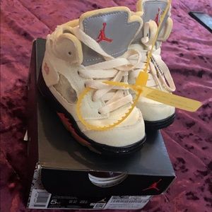 Off White x Jordan 5 toddler .. size 5